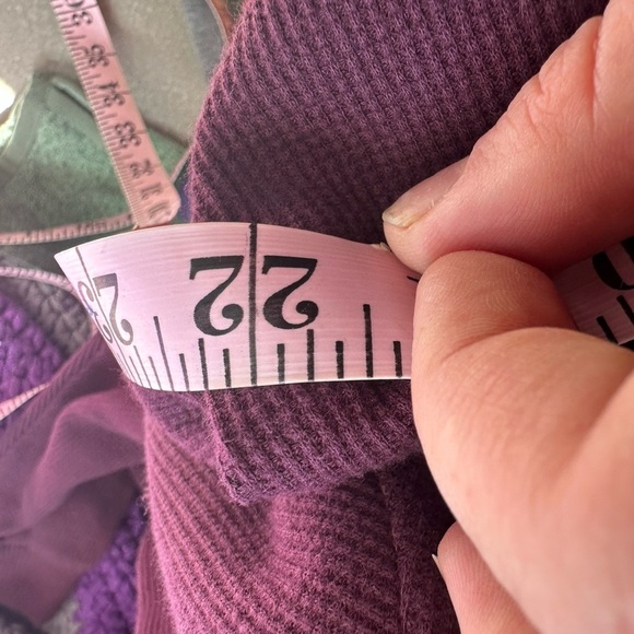 Victoria's Secret Plum Relaxed Crop Hoodie - Picture 5 of 5